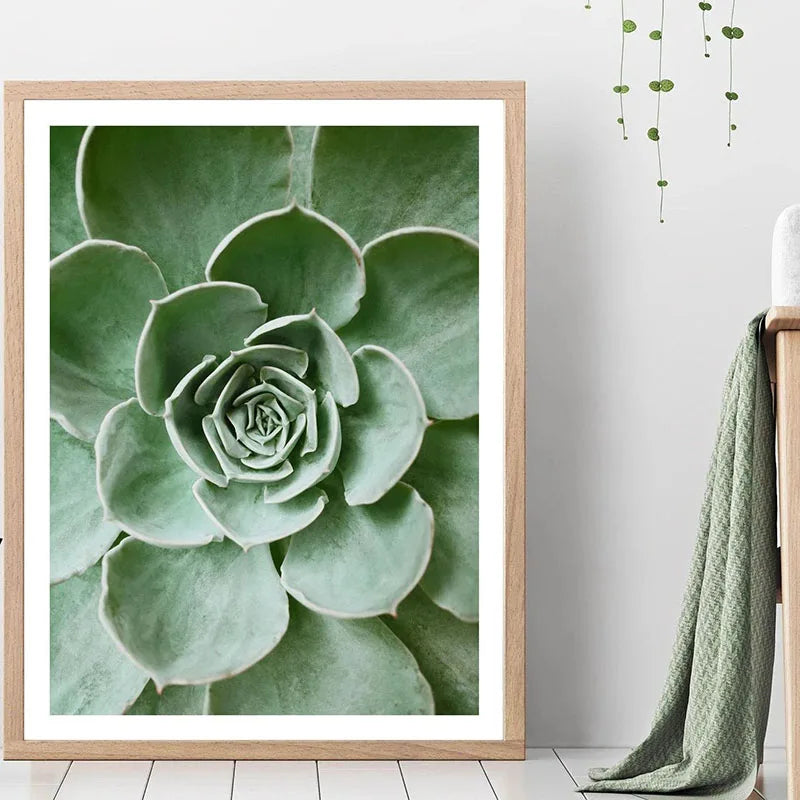 Una obra contemporánea que mezcla tonos verdes y formas suaves para ambientes elegantes.